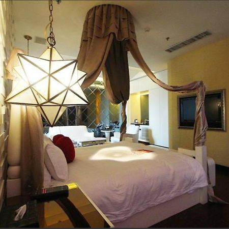 We Love Hotel Шанхай Екстериор снимка